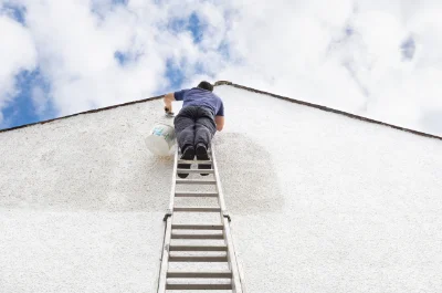Peinture extérieure à Lespignan — façades et ravalement